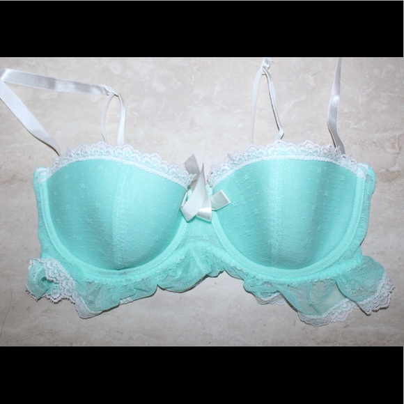 Victoria’s Secret sexy little things 34C - Picture 2 of 15